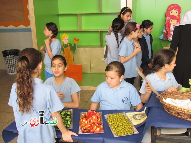 فيديو: بازار العطاء والخير في مدرسة جنة ابن رشد - كفر قاسم